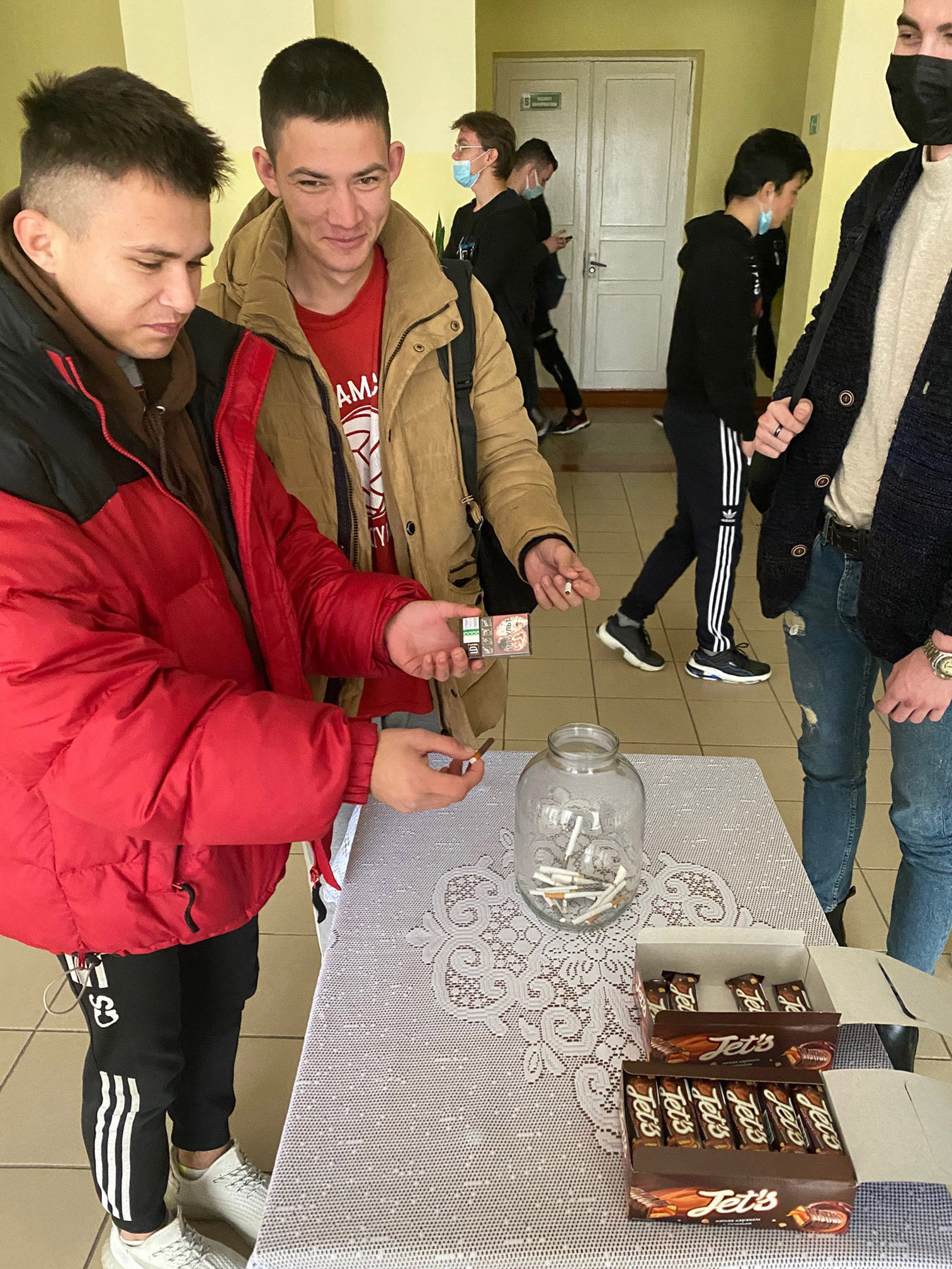 Акция Меняю сигарету на конфету фото 4