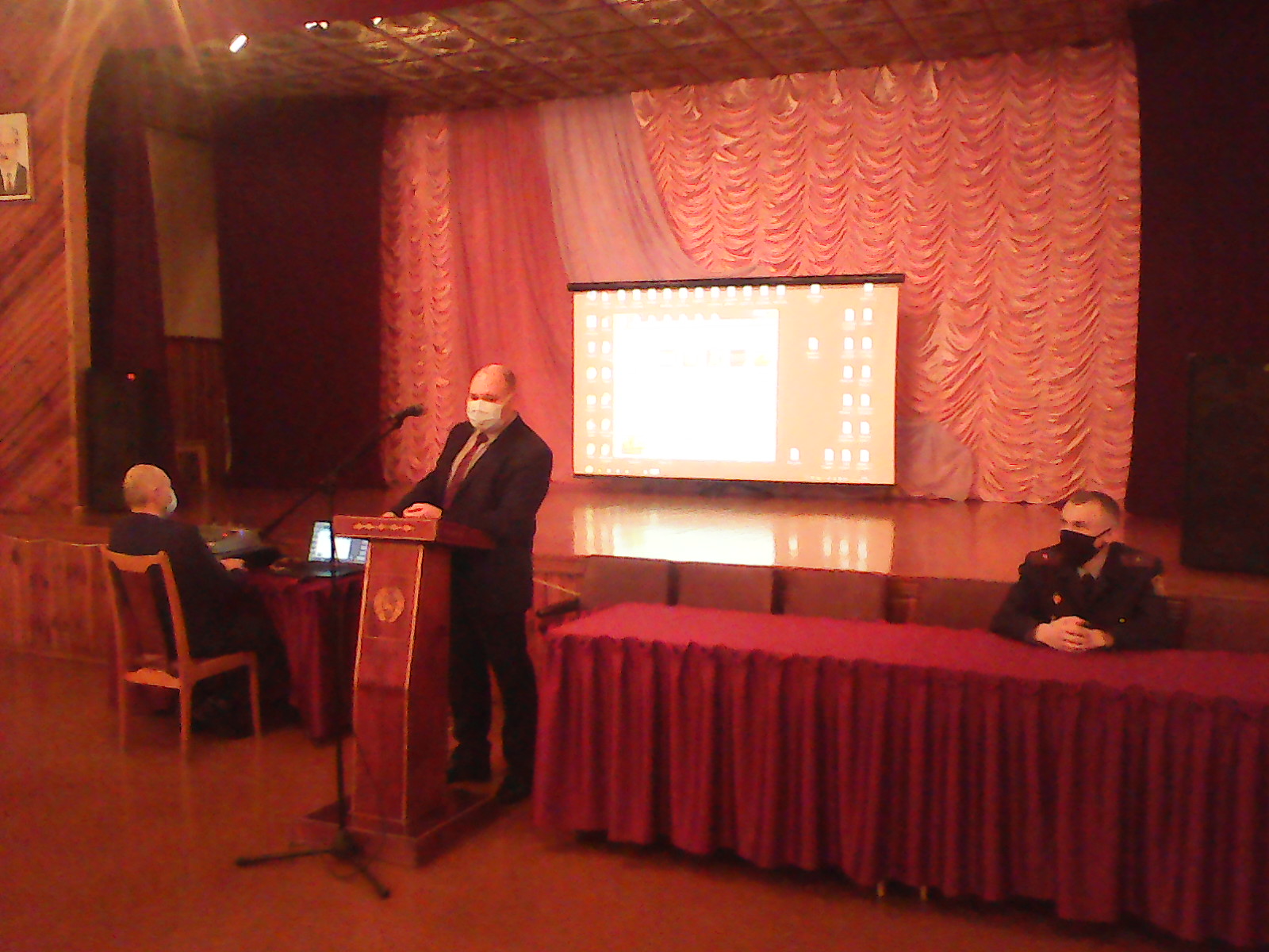 Круглый стол совместно с начальником ИДН Столинского РОВД и заместителем председателя комиссии по делам несовершеннолетних фото 1