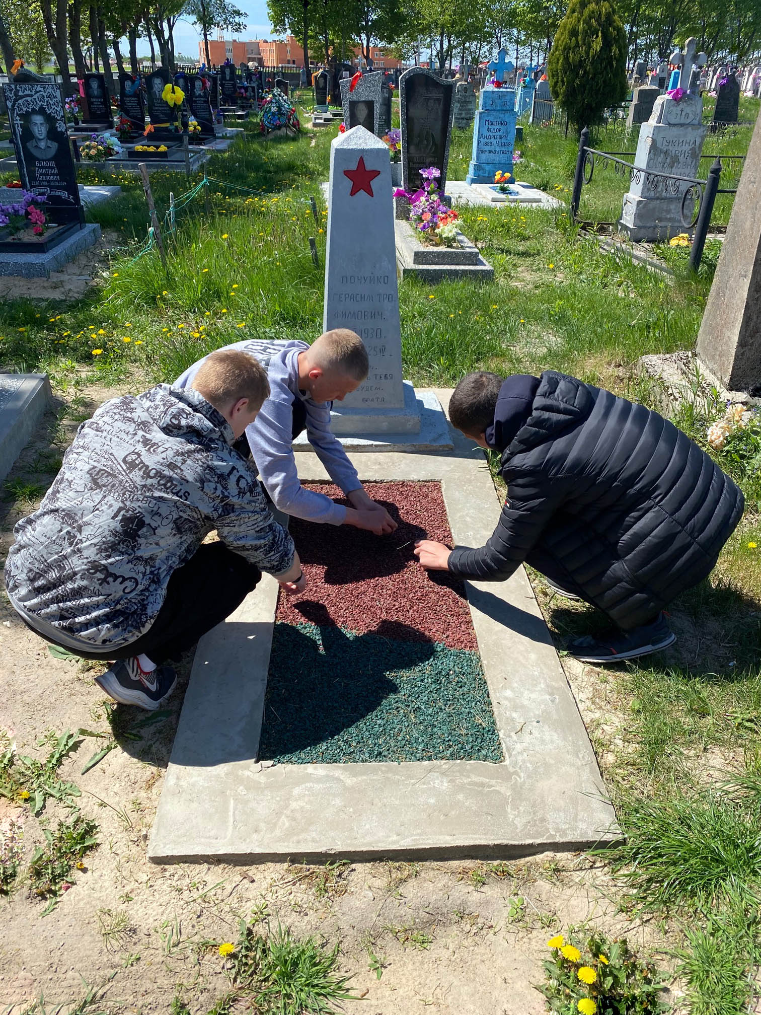 Посещение старого кладбища фото 3