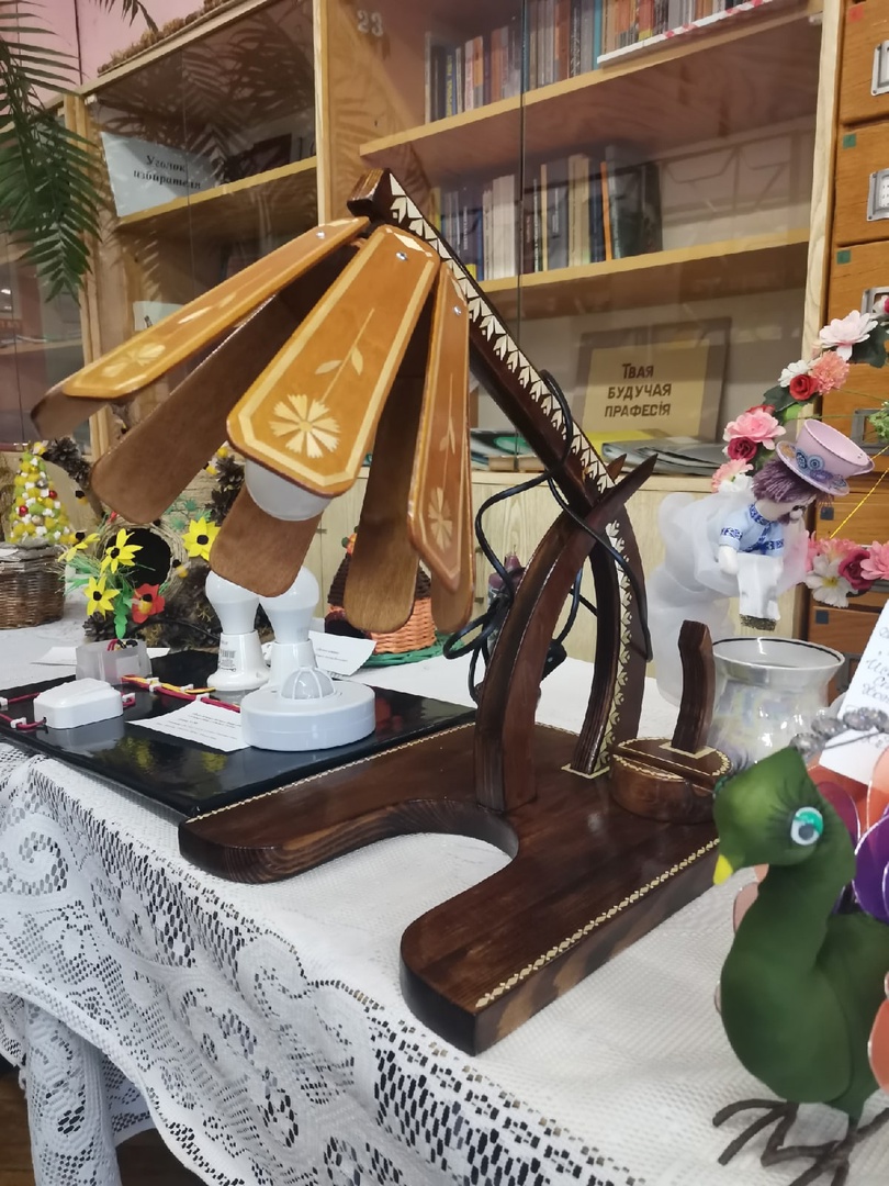 Лицейская выставка фото 4