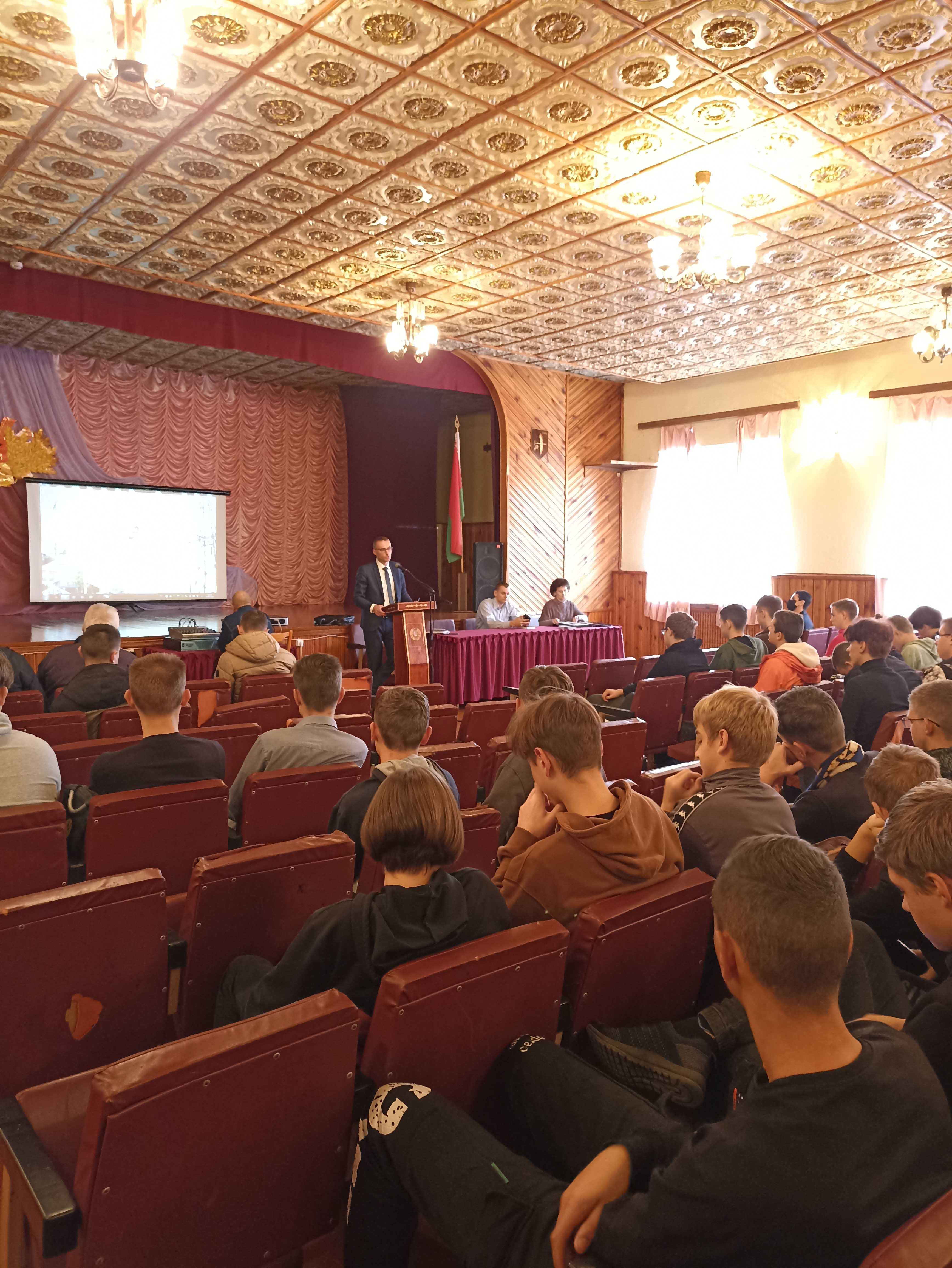 Встреча представителей организаций заказчиков-кадров филиала Пинские электрические сети РУП Брестэнерго фото 2