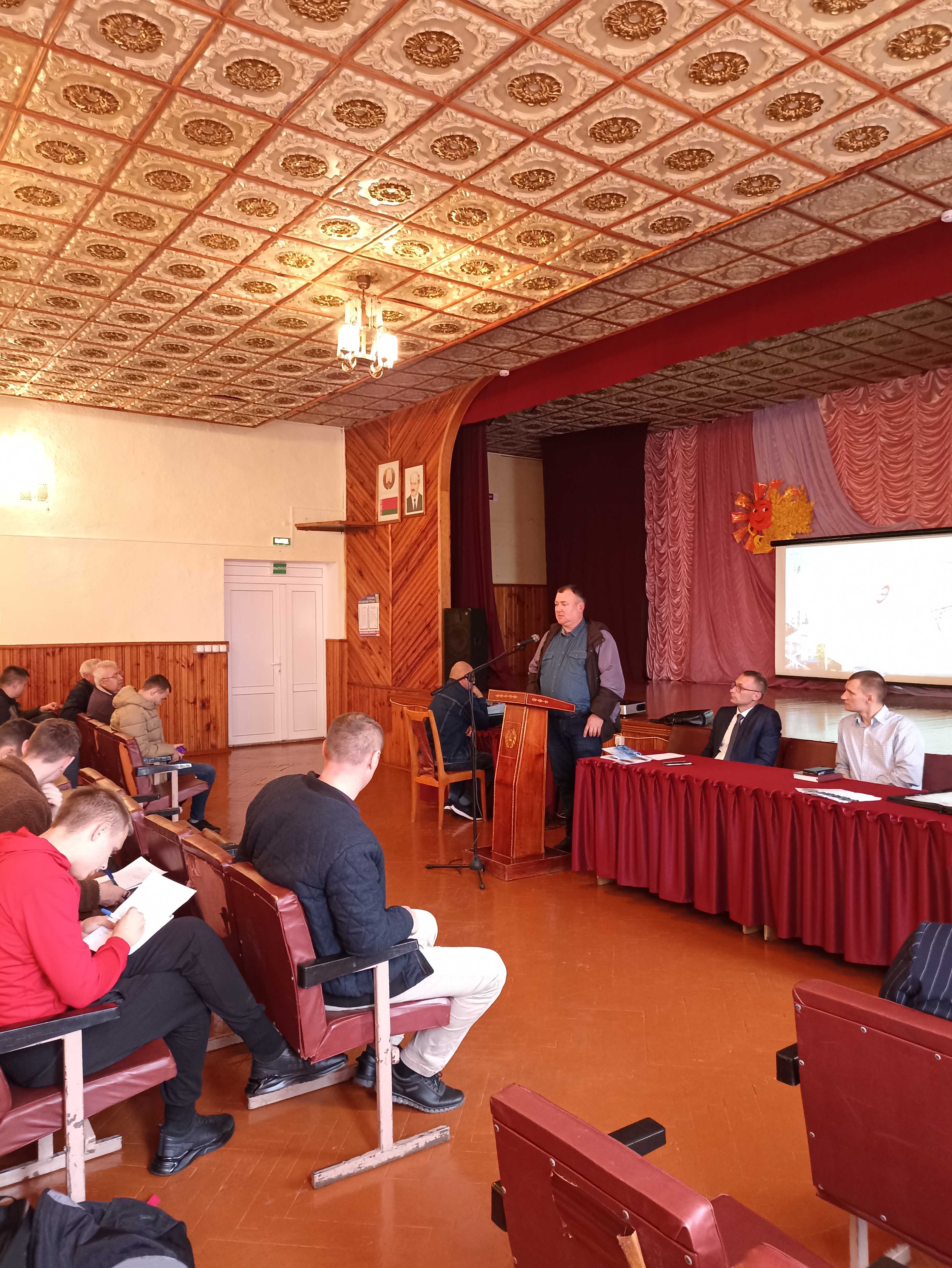 Встреча представителей организаций заказчиков-кадров филиала Пинские электрические сети РУП Брестэнерго фото 6