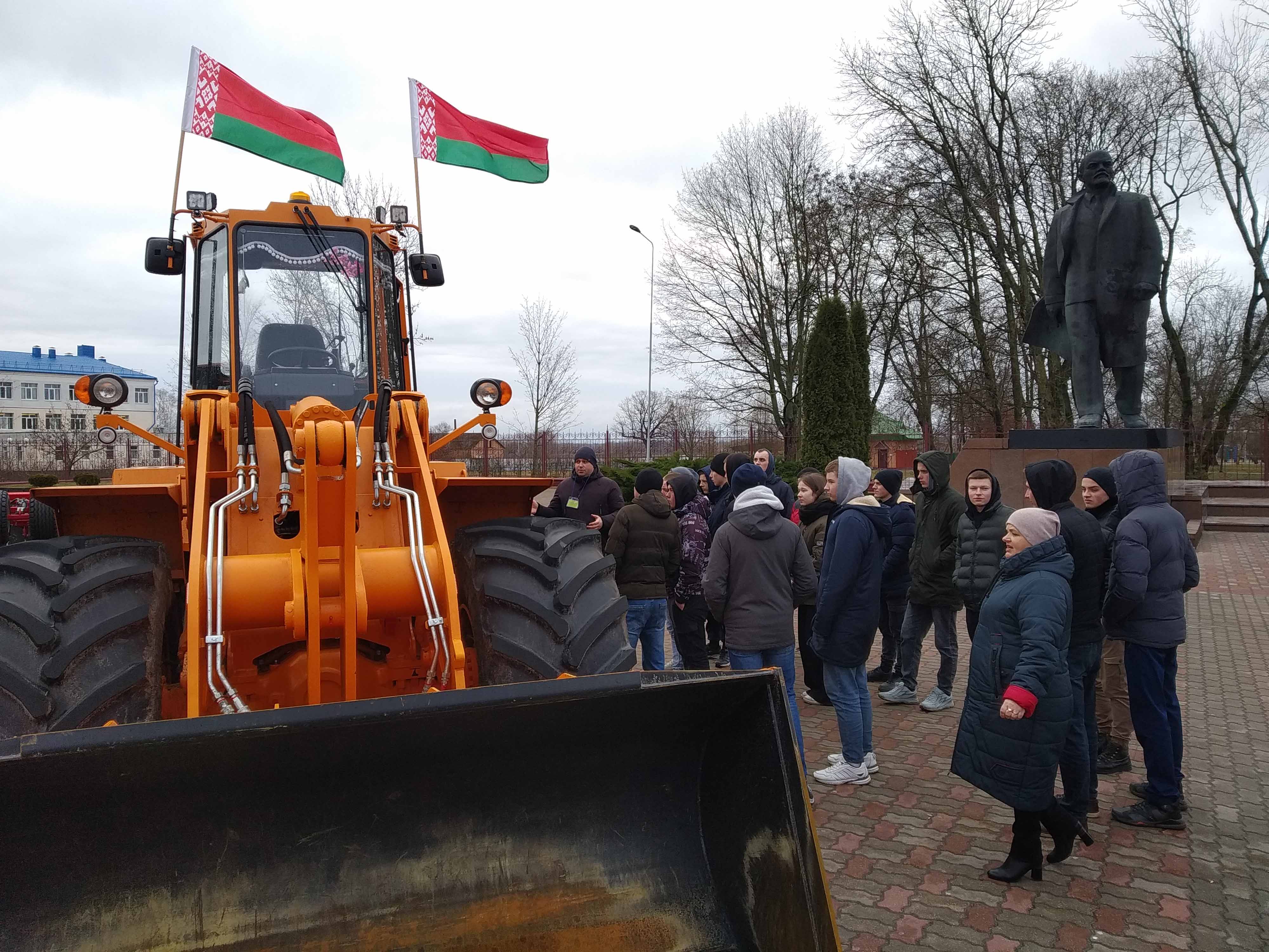 Выставка сельскохозяйственной техники района фото 7