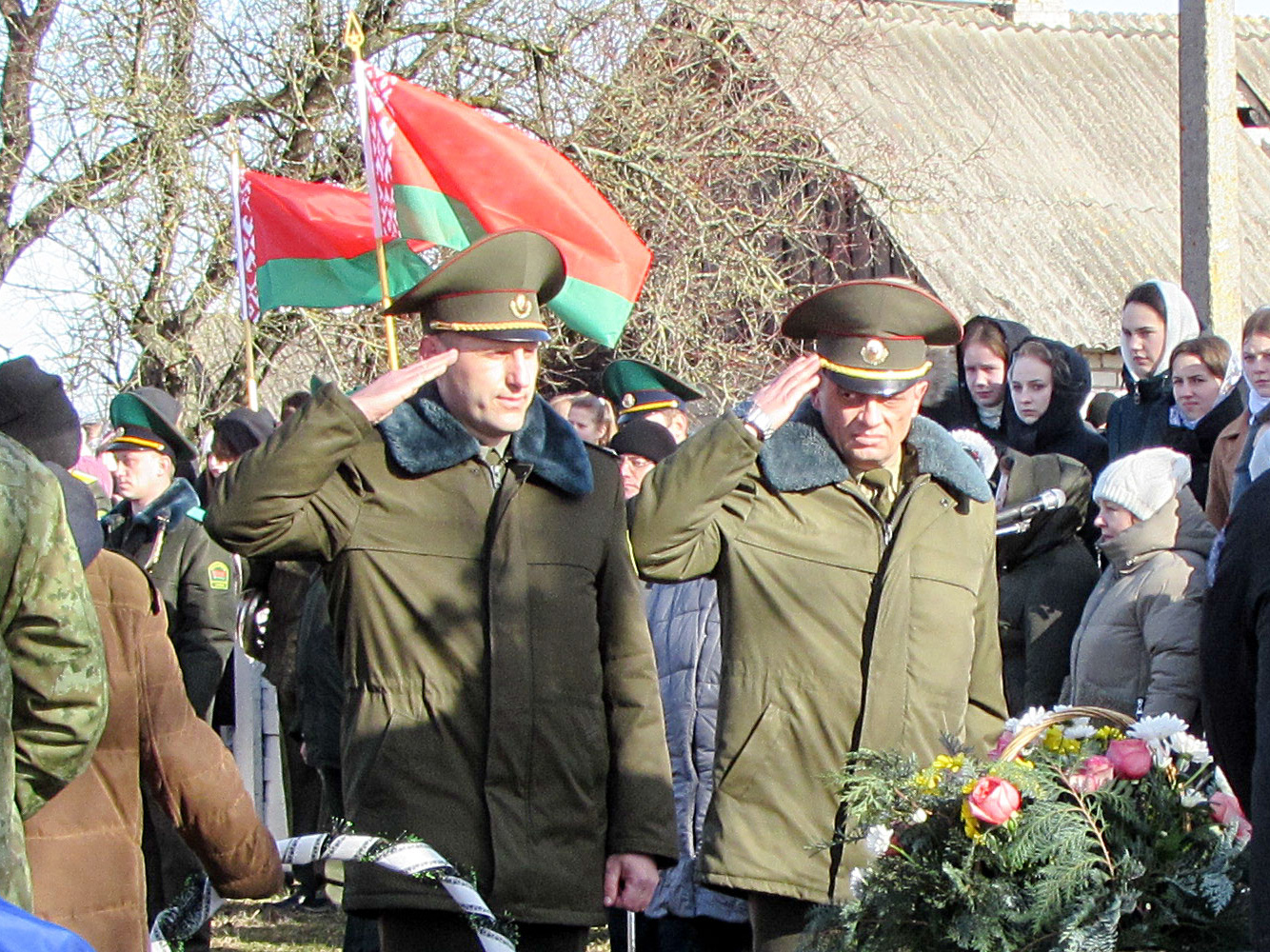 Митинг-реквием около братской могилы фото 1