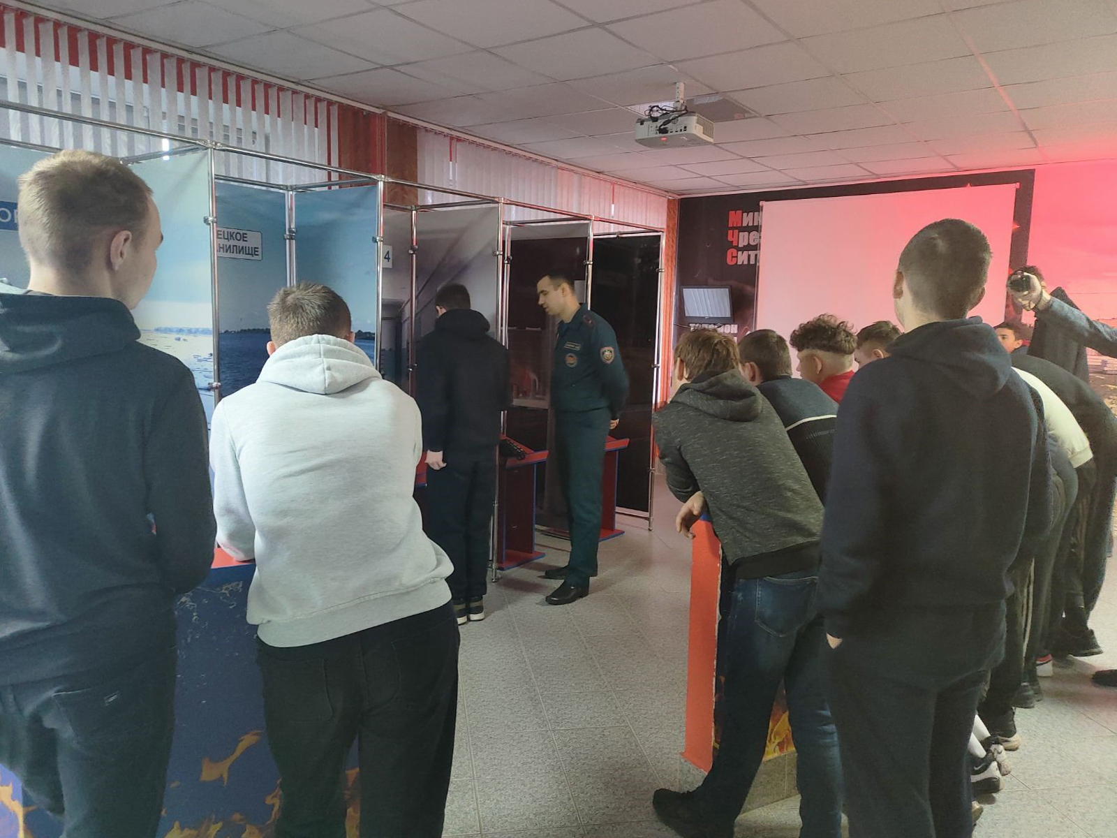 Посещение Центра безопасности МЧС фото 4