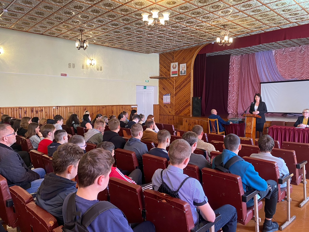 Круглый стол Профилактика половой неприкосновенности несовершеннолетних фото 2