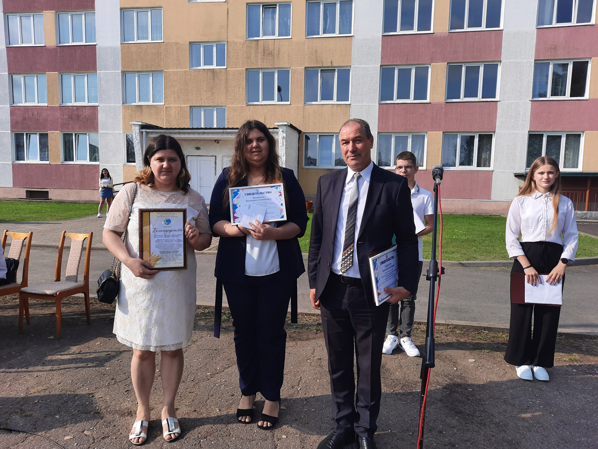 Торжественная линейка фото 1