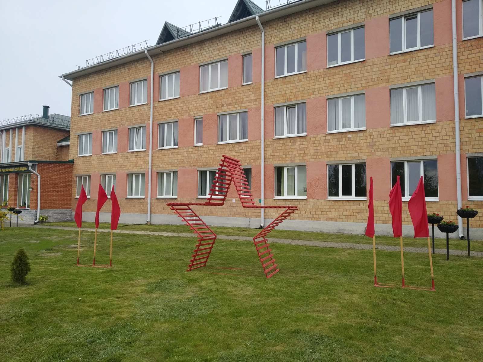 Салют празднику Победы фото 1