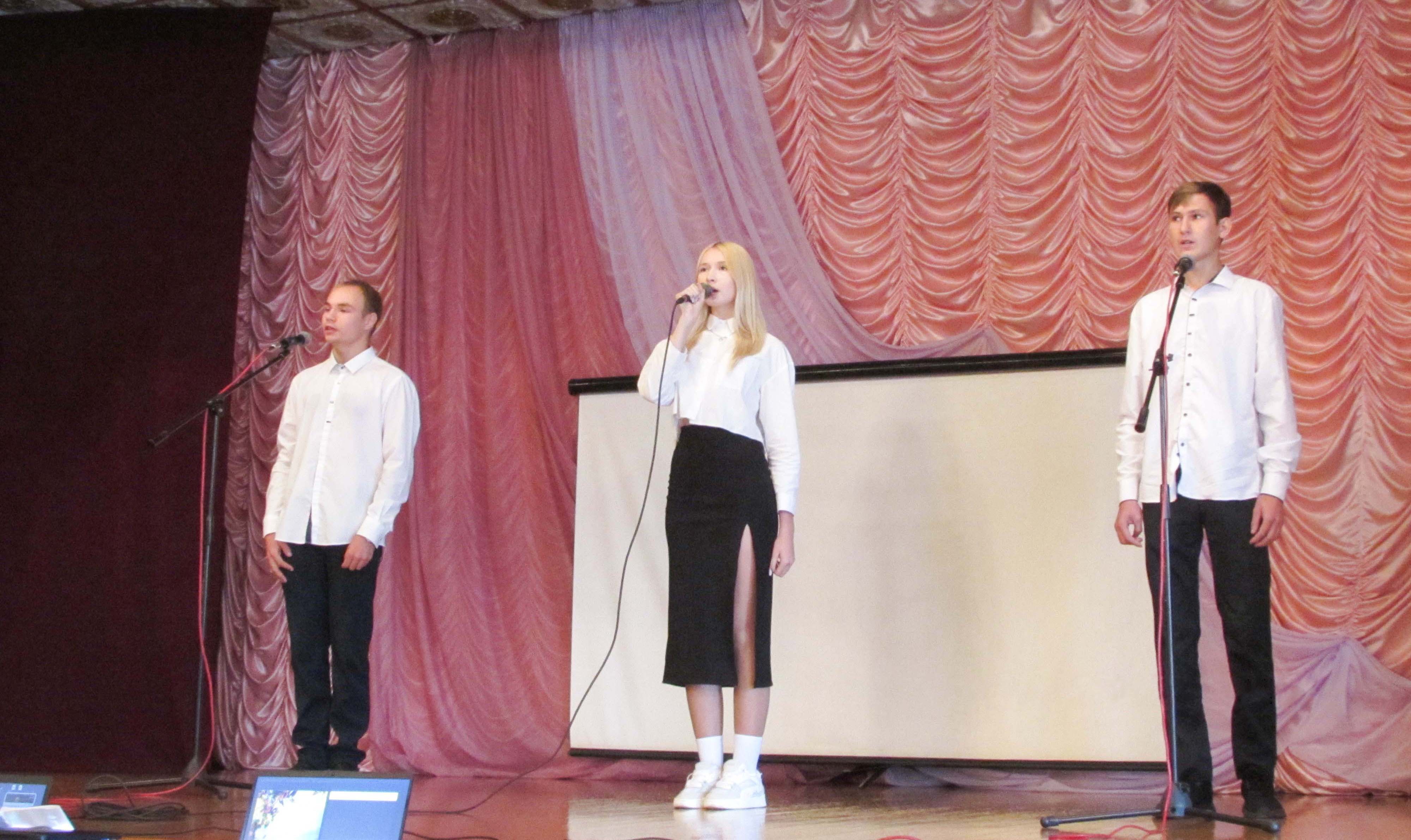 Торжественное собрание работников фото 1