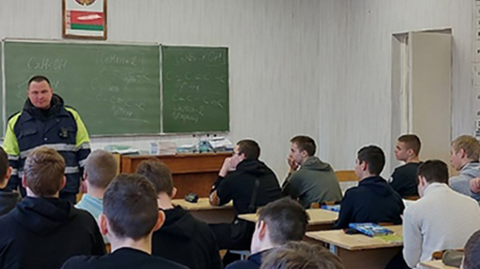 Напоминание об основных правилах поведения на дорогах фото 3