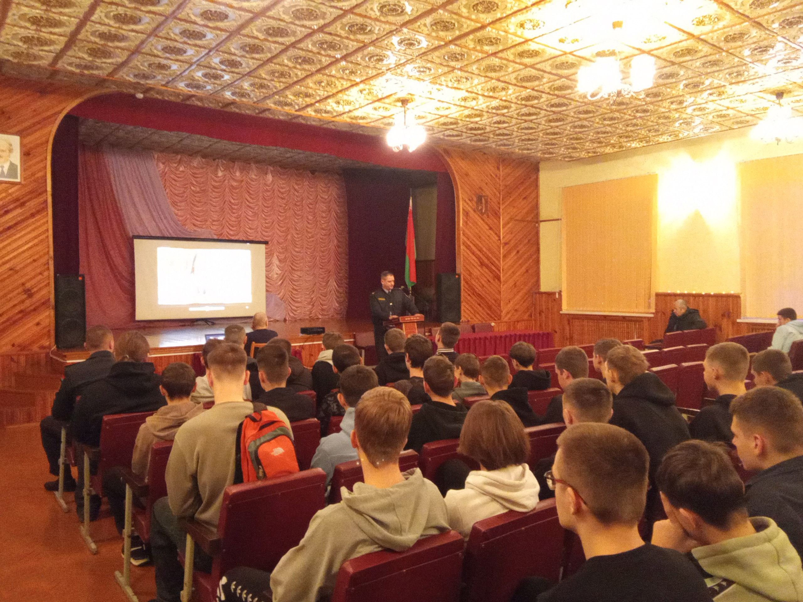 Выступление подполковника милиции фото 1