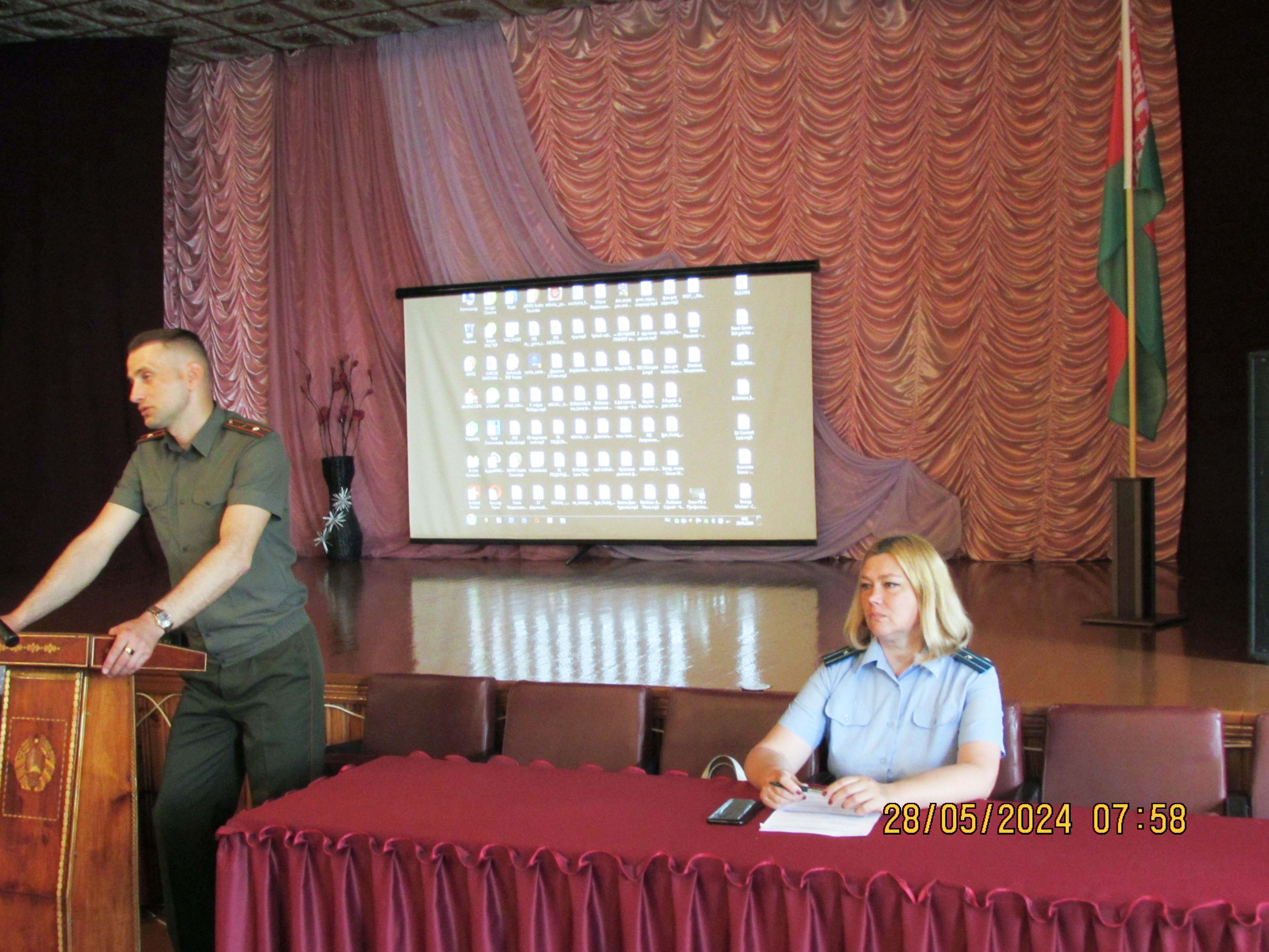 Выступление начальника отделения призыва и старшего помощника прокурора фото 1