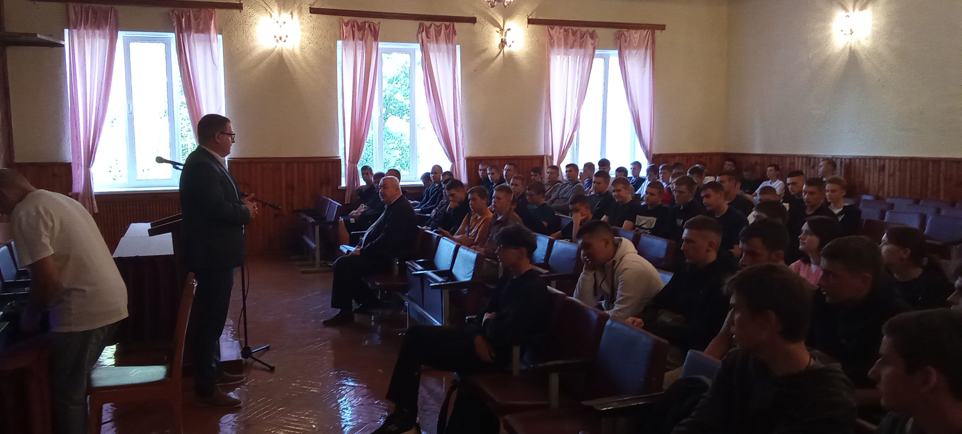 Выступление первого секретаря БРСМ фото 1