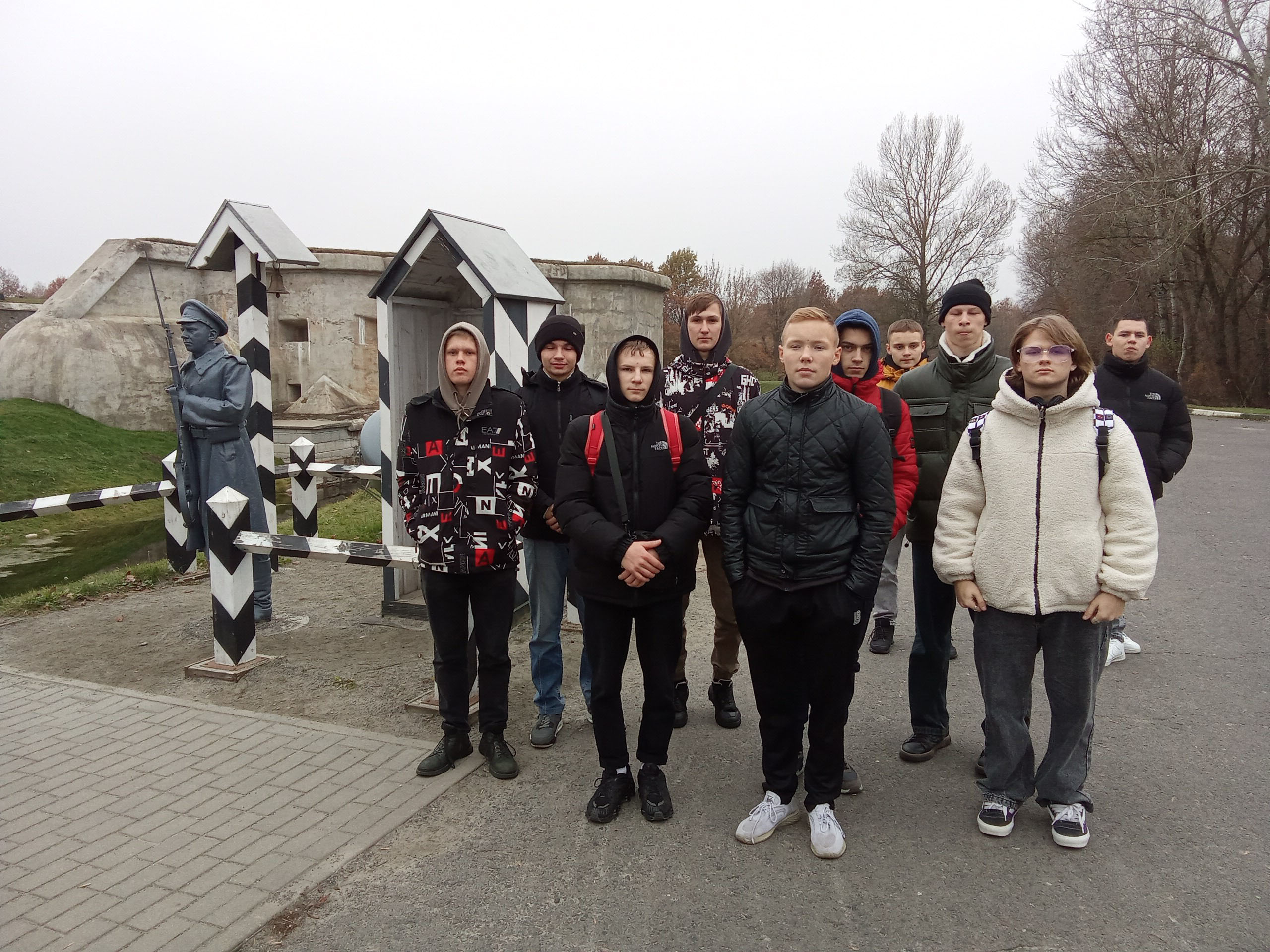 Посещение мемориального комплекса фото 8