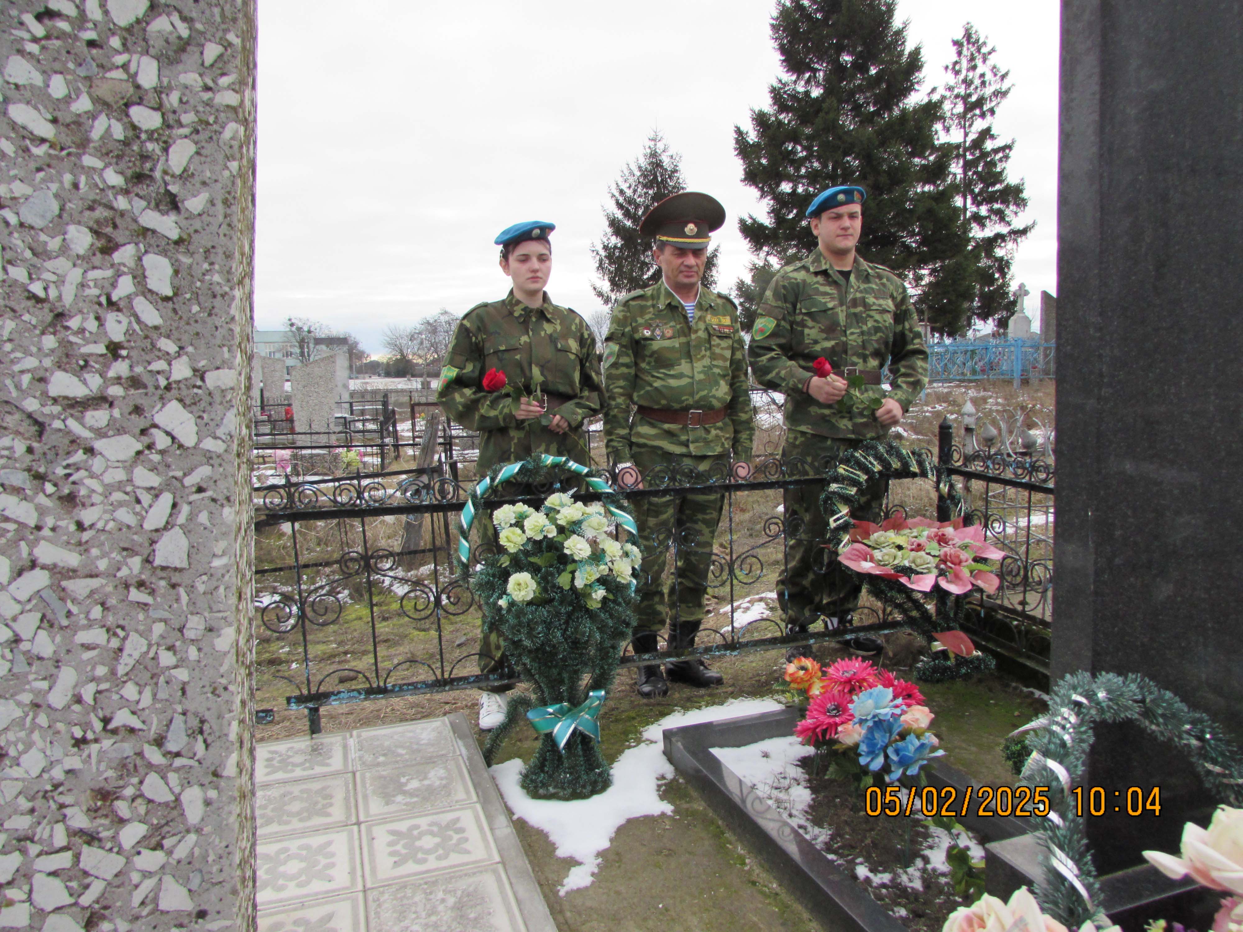 Возложение цветов фото 4