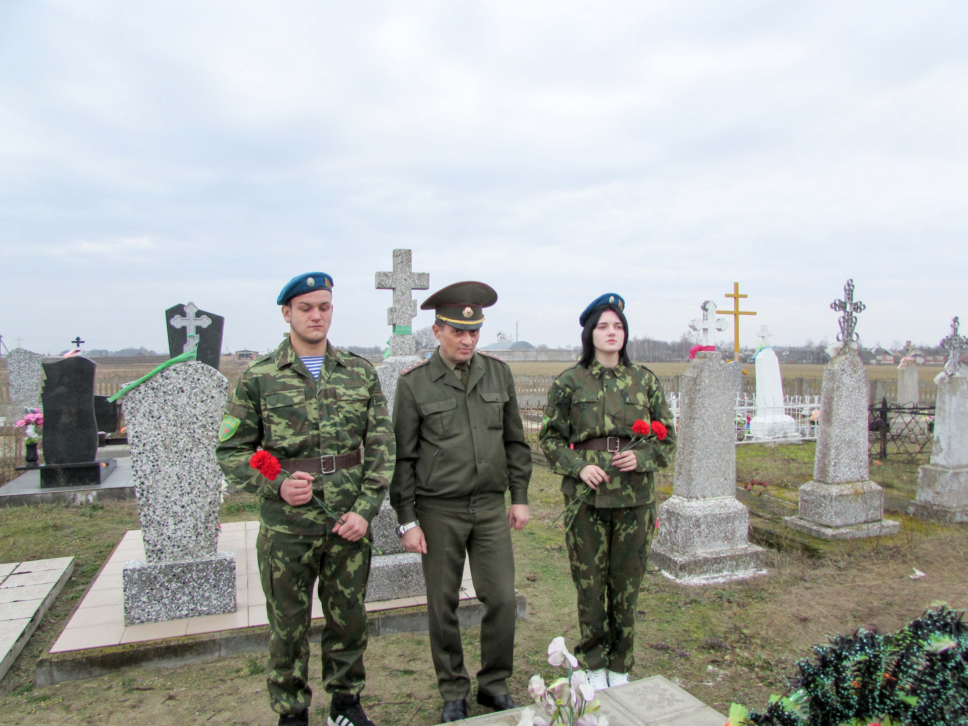 Возложение цветов фото 3