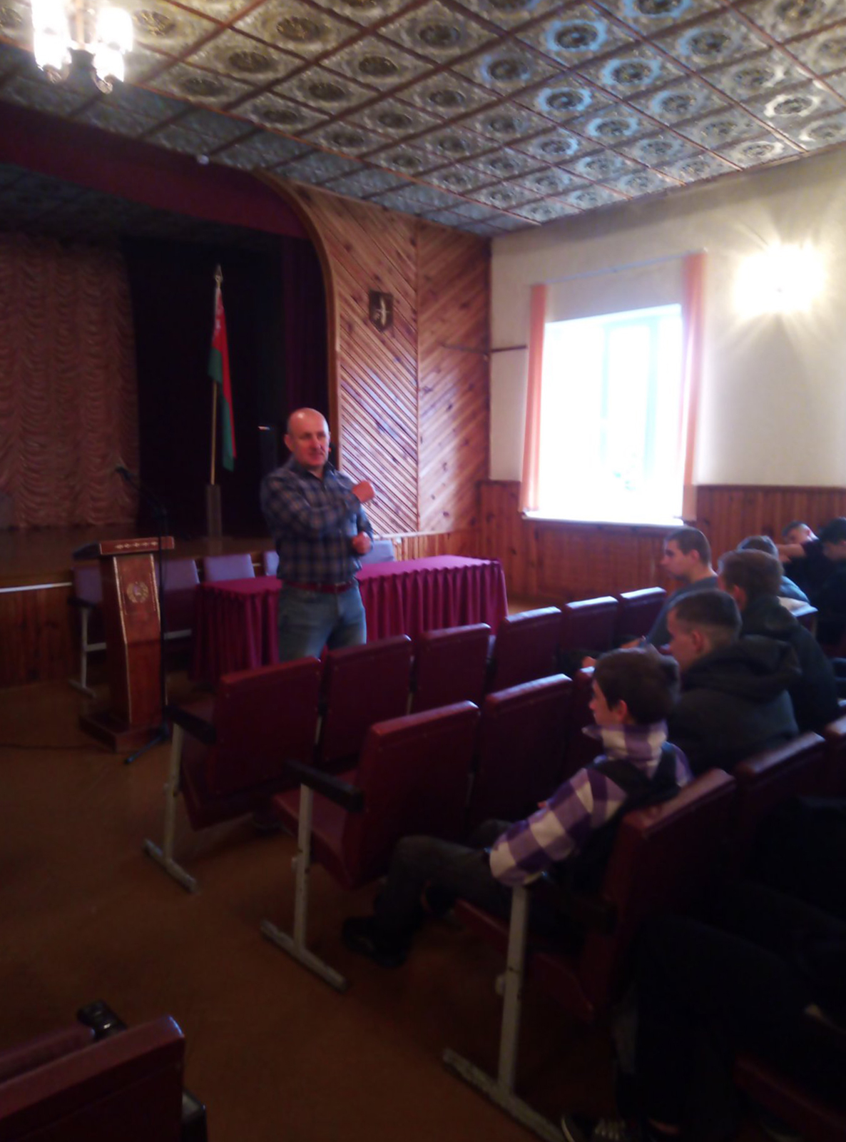 Круглый стол Семья - высочайшая ценность. Материнство и отцовство фото 1