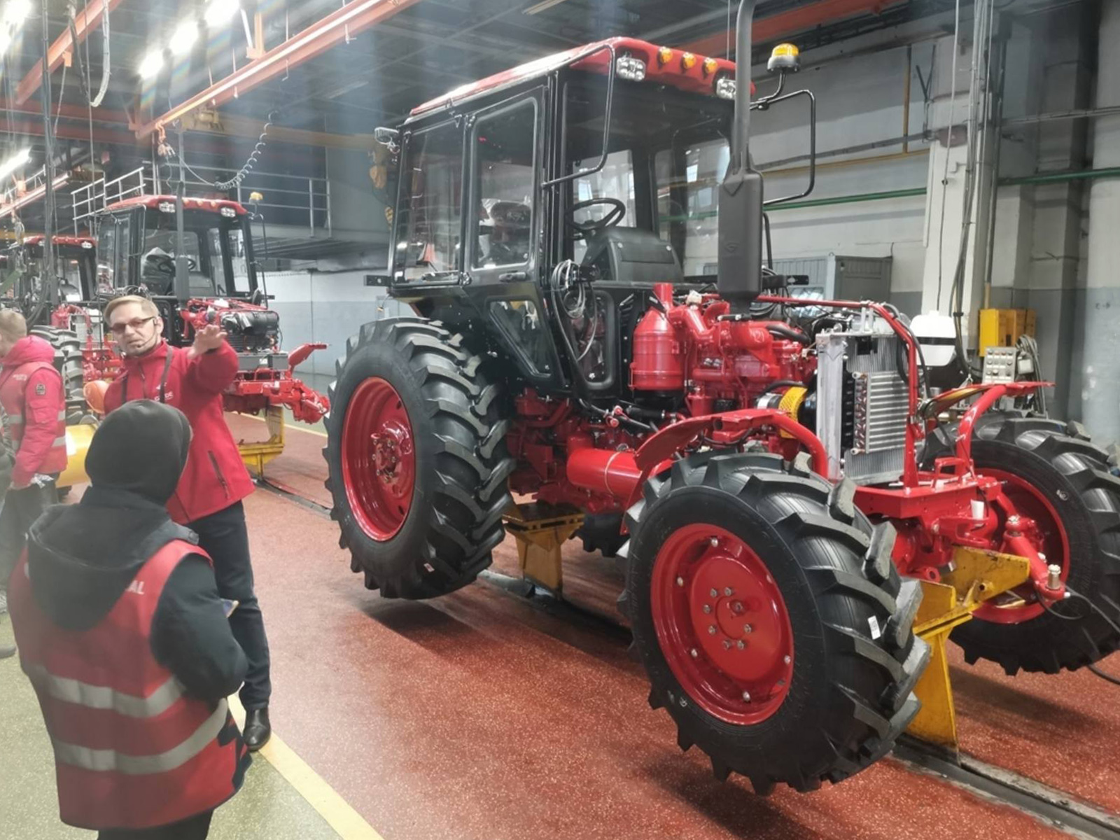 Экскурсия на тракторный завод фото 6